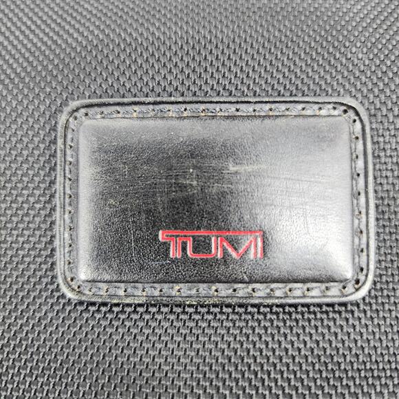 TUMI Women's Black Nylon & Leather Crossbody Strap Handbag Bag Size Large - Picture 2 of 8